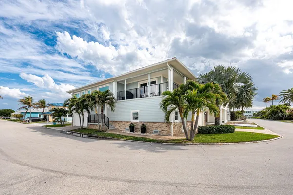 $970,000 | 10751 South Ocean Drive, Unit B2, Jensen Beach, FL 34957