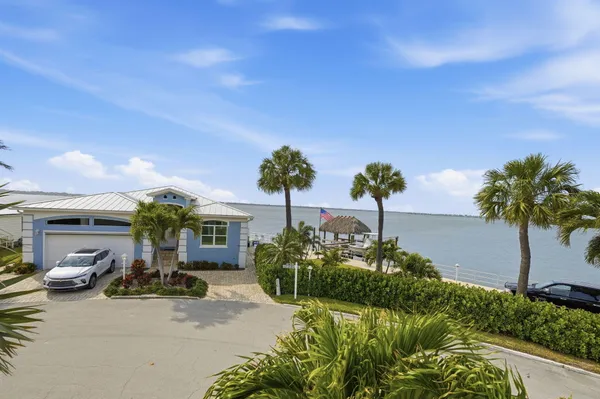 $970,000 | 10751 South Ocean Drive, Unit B2, Jensen Beach, FL 34957