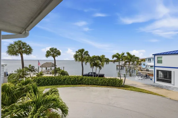 $970,000 | 10751 South Ocean Drive, Unit B2, Jensen Beach, FL 34957