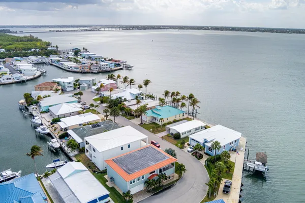 $970,000 | 10751 South Ocean Drive, Unit B2, Jensen Beach, FL 34957