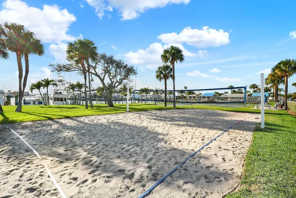 $970,000 | 10751 South Ocean Drive, Unit B2, Jensen Beach, FL 34957