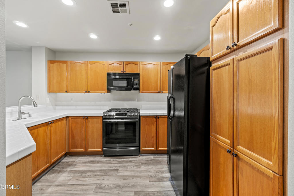 1209 Nautical Way Oxnard, CA 93030 - Photo 18 of 45