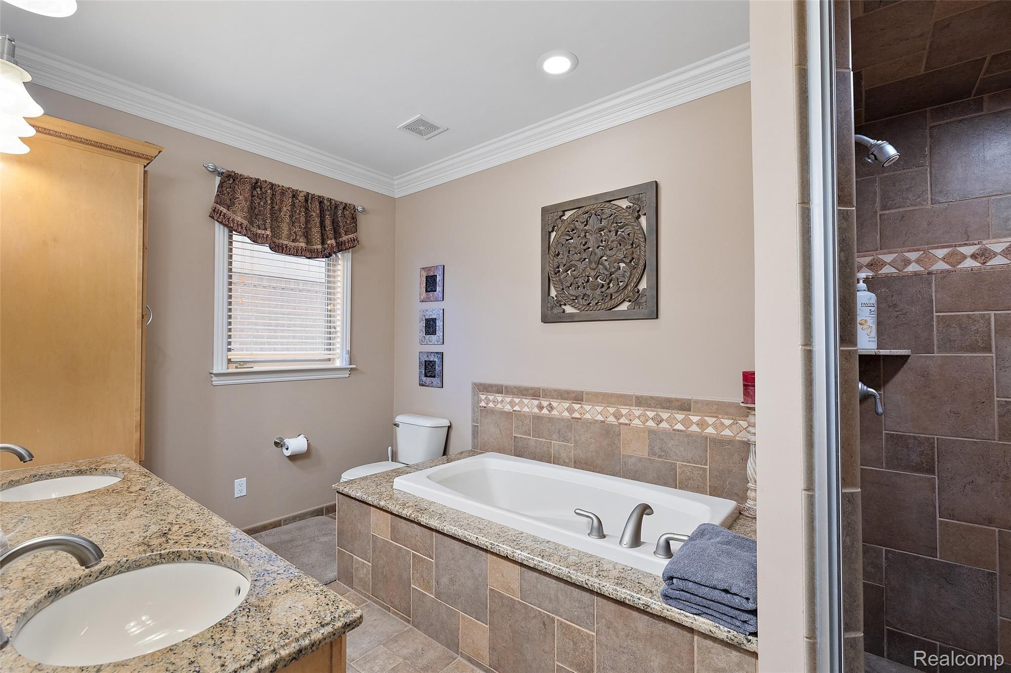50646 Nesting Ridge Drive Macomb, MI 48044 - Photo 21 of 48 50646 Nesting Ridge-31.jpg