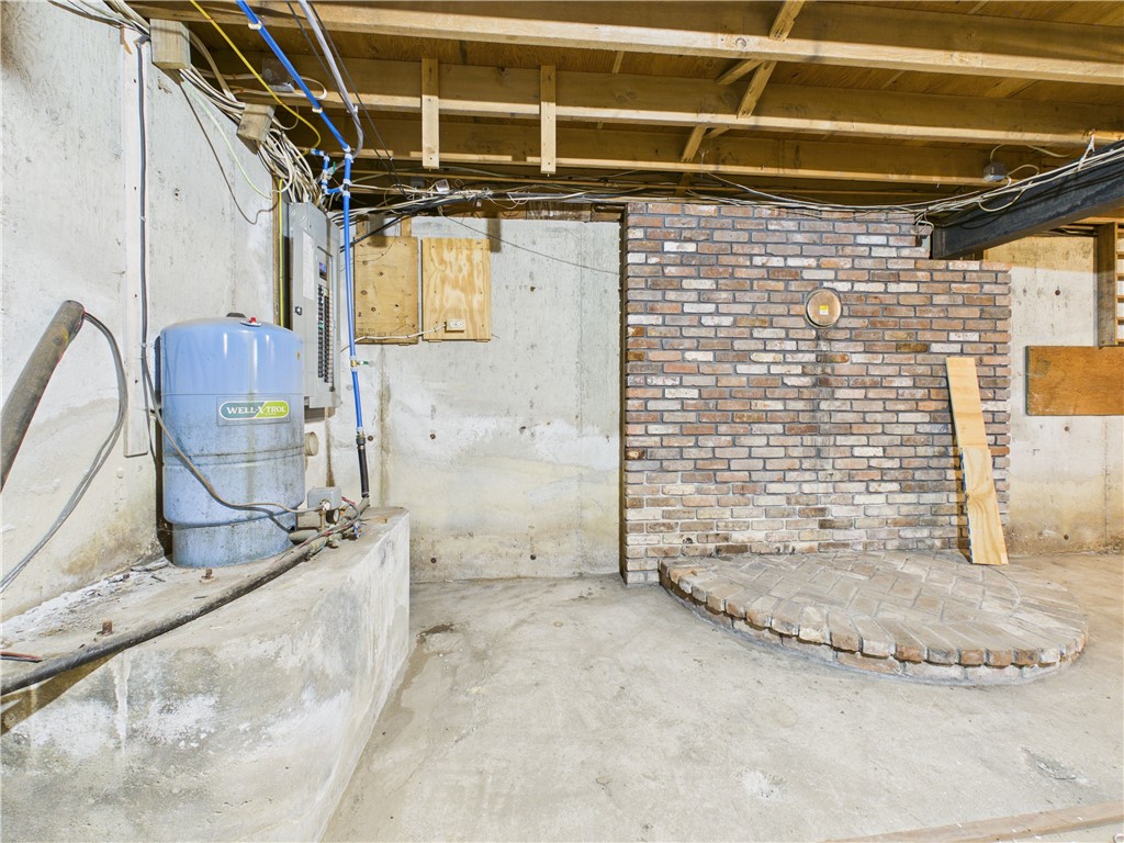 6502 Flat River Road Coventry, RI 02827 - Photo 30 of 34
