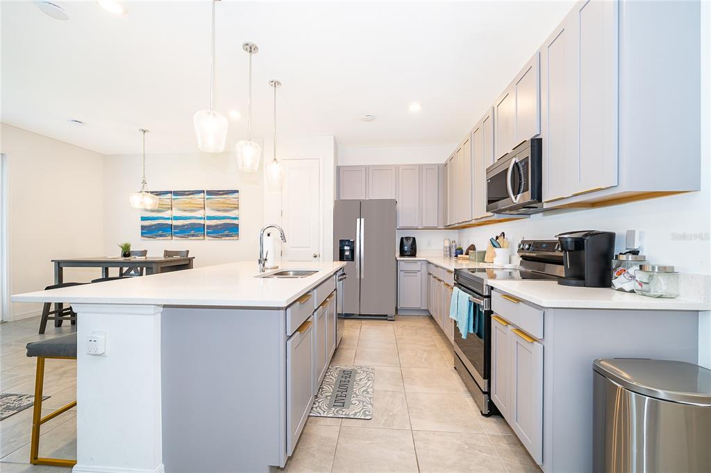 925 Conch Road Davenport, FL 33896 - Photo 3 of 32
