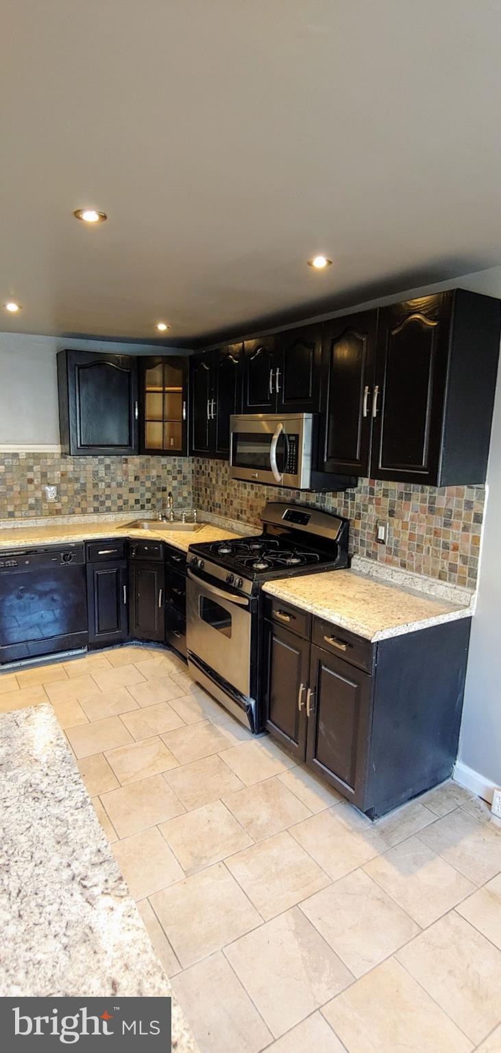 1815 Merribrook Road Philadelphia, PA 19151 - Photo 10 of 11 Gallery Image 10