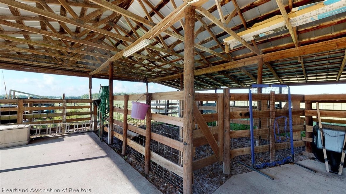 1520 West County Line Road Bowling Green, FL 33834 - Photo 8 of 33