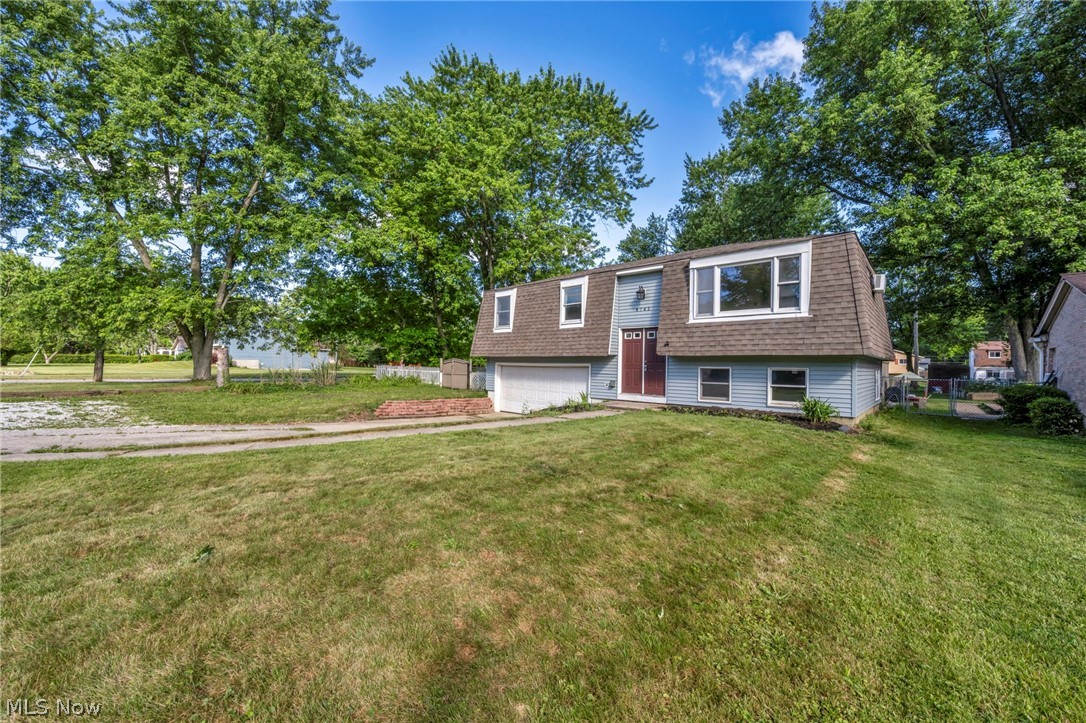 8742 Usher Road Olmsted Falls, OH 44138 - Photo 3 of 40