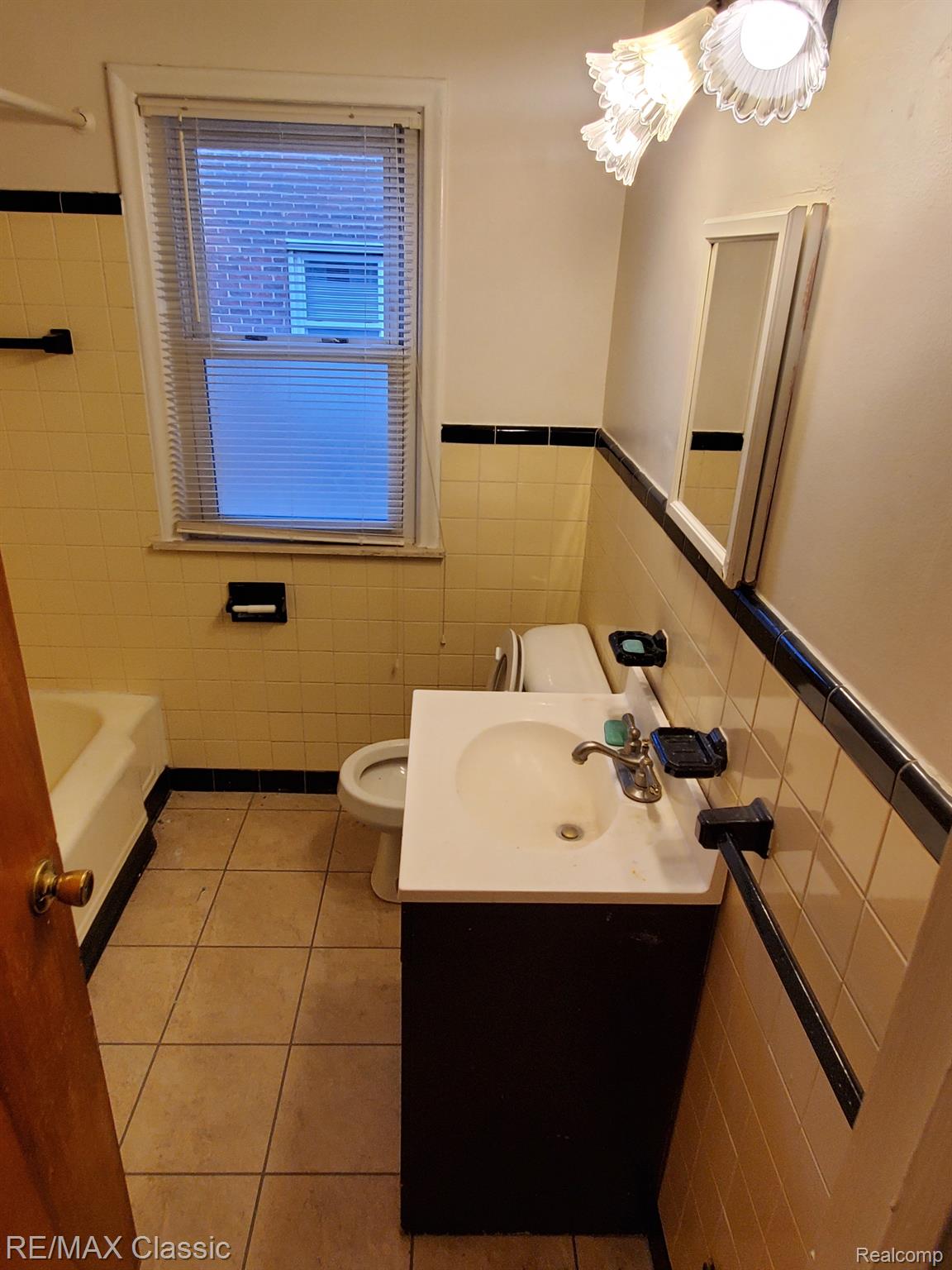 26718 Five Mile Road Redford, MI 48239 - Photo 13 of 24 Gallery Image 13