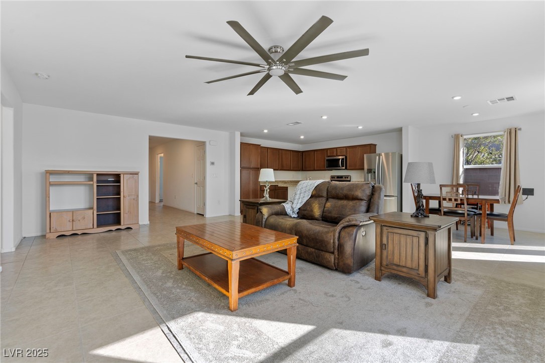 475 Basin Fls Street Indian Springs, NV 89018 - Photo 11 of 37