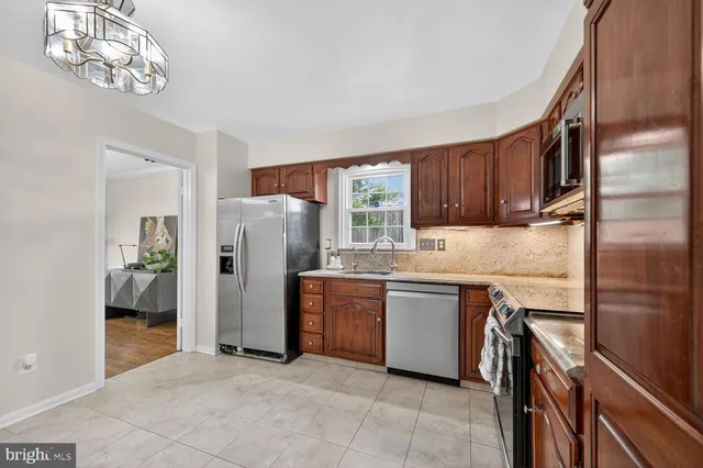 $569,900 | 15324 Georgian Square Court, Rockville, MD 20853