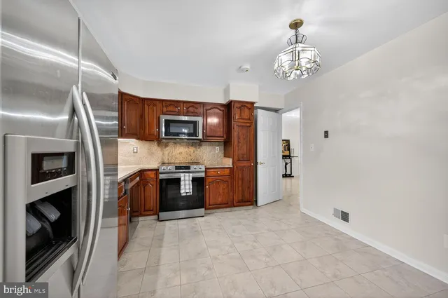 $569,900 | 15324 Georgian Square Court, Rockville, MD 20853