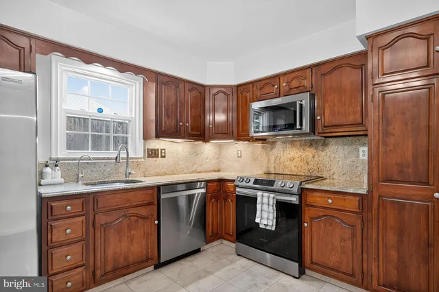 $569,900 | 15324 Georgian Square Court, Rockville, MD 20853