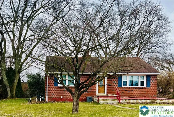 $2,300 | 2121 7th Street, Bethlehem, PA 18020