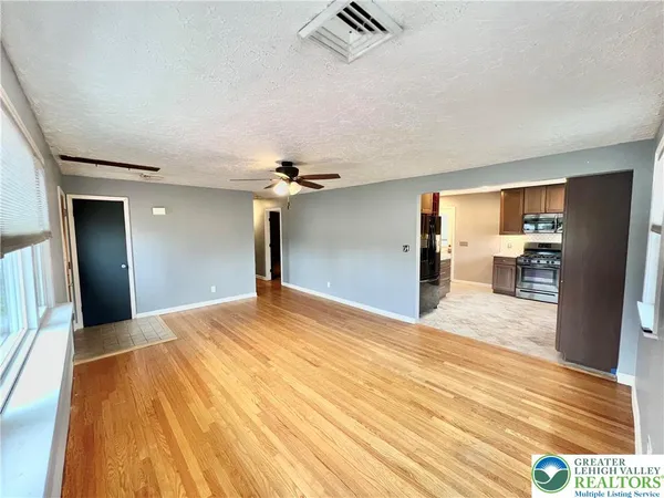 $2,300 | 2121 7th Street, Bethlehem, PA 18020