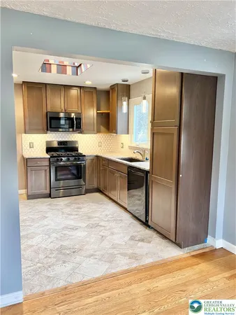 $2,300 | 2121 7th Street, Bethlehem, PA 18020