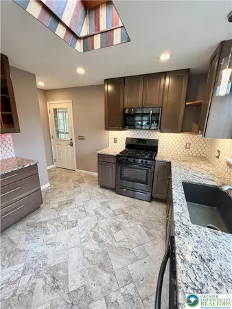 $2,300 | 2121 7th Street, Bethlehem, PA 18020