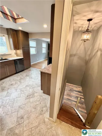 $2,300 | 2121 7th Street, Bethlehem, PA 18020