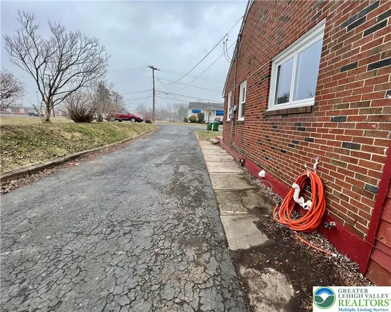 $2,300 | 2121 7th Street, Bethlehem, PA 18020