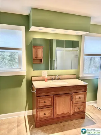 $2,300 | 2121 7th Street, Bethlehem, PA 18020