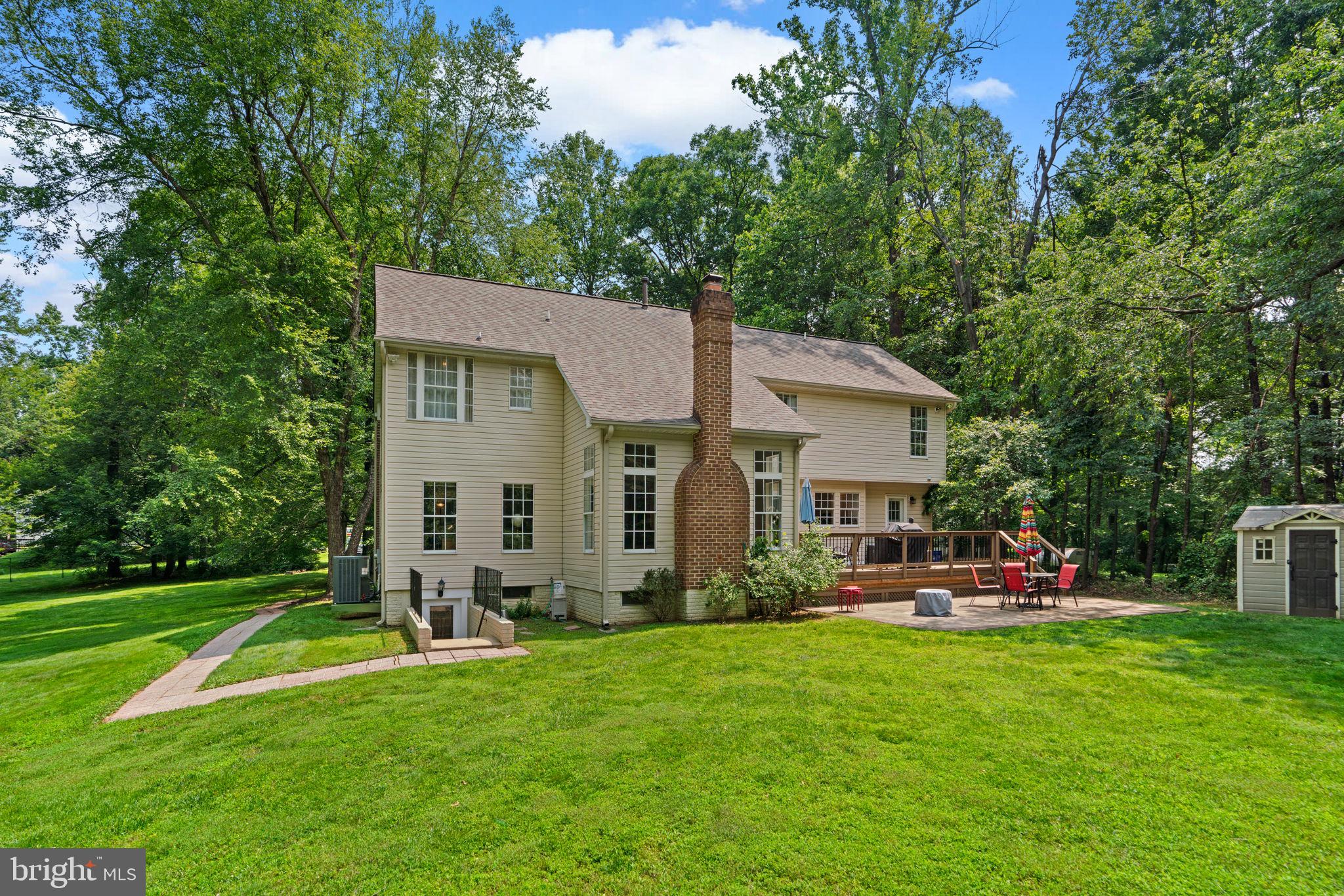 6445 Stream Valley Way Gaithersburg, MD 20882 - Photo 26 of 37 Rear elevation angle #2