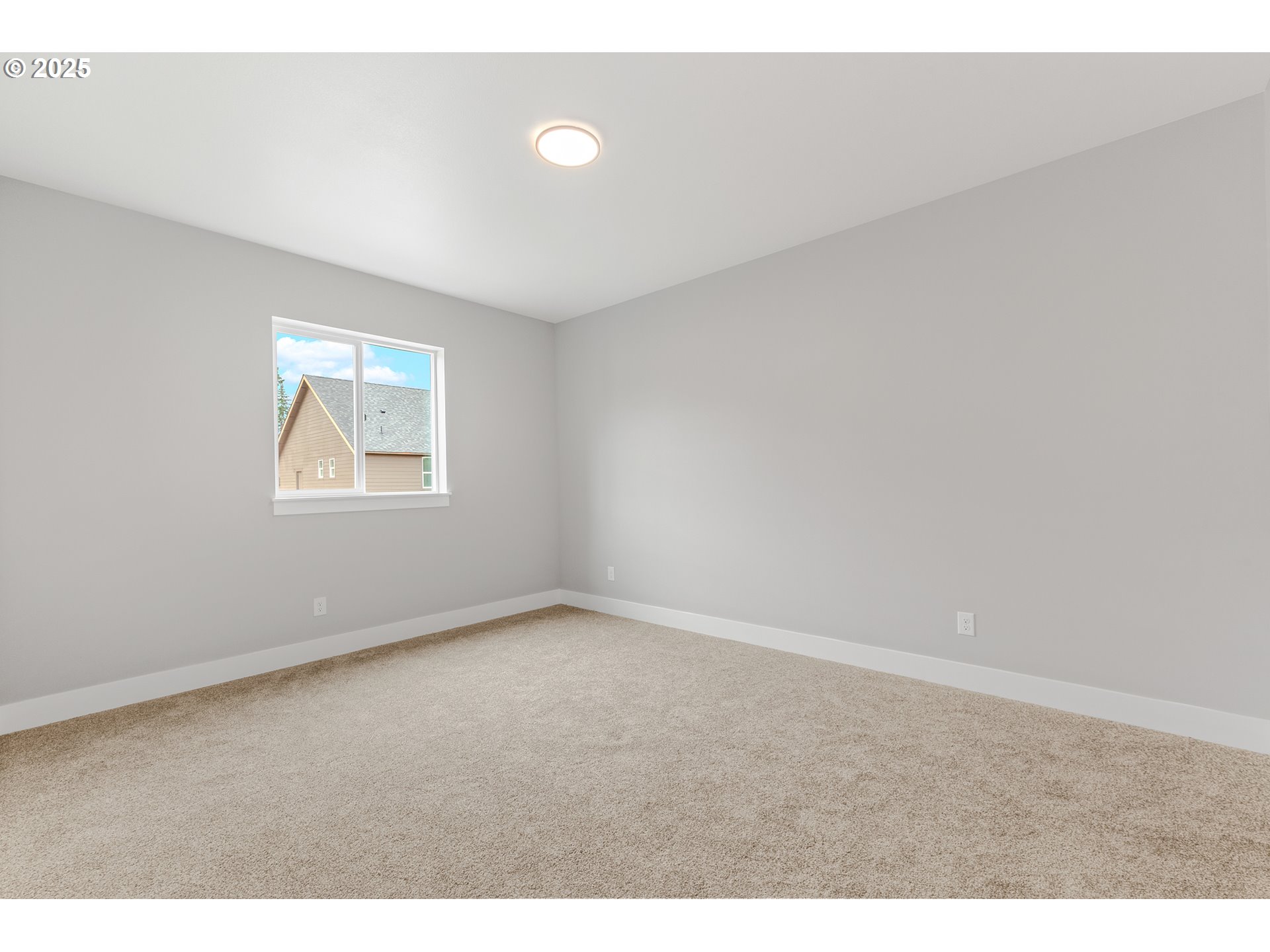 623 Vertex Street Winlock, WA 98596 - Photo 14 of 38 a view of an empty room with a window
