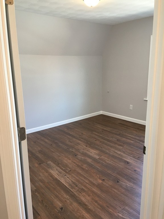 141 West Main Street Ware, MA 01082 - Photo 14 of 22 Gallery Image 14