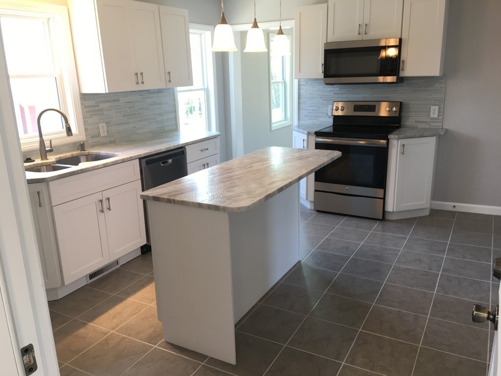 141 West Main Street Ware, MA 01082 - Photo 2 of 22 Gallery Image 2