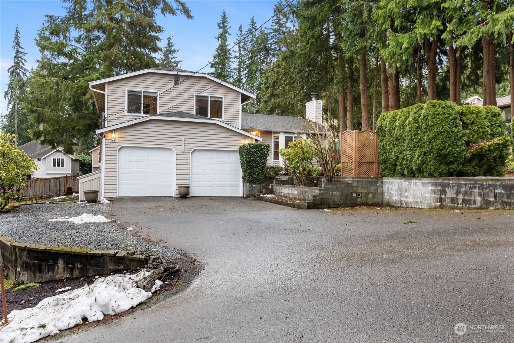 14703 Cascadian Way, Lynnwood, WA 98087 Compass