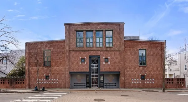 $900,000 | 71 Fulkerson Street, Unit 210, Cambridge, MA 02141