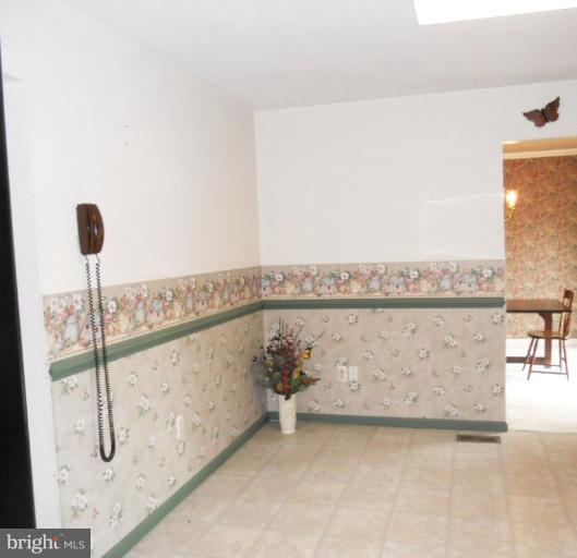 4632 Lower Beckleysville Road Hampstead, MD 21074 - Photo 4 of 27 Kitchen