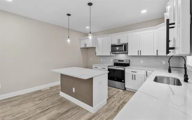 $459,000 | 6716 Planters Drive, High Point, NC 27265