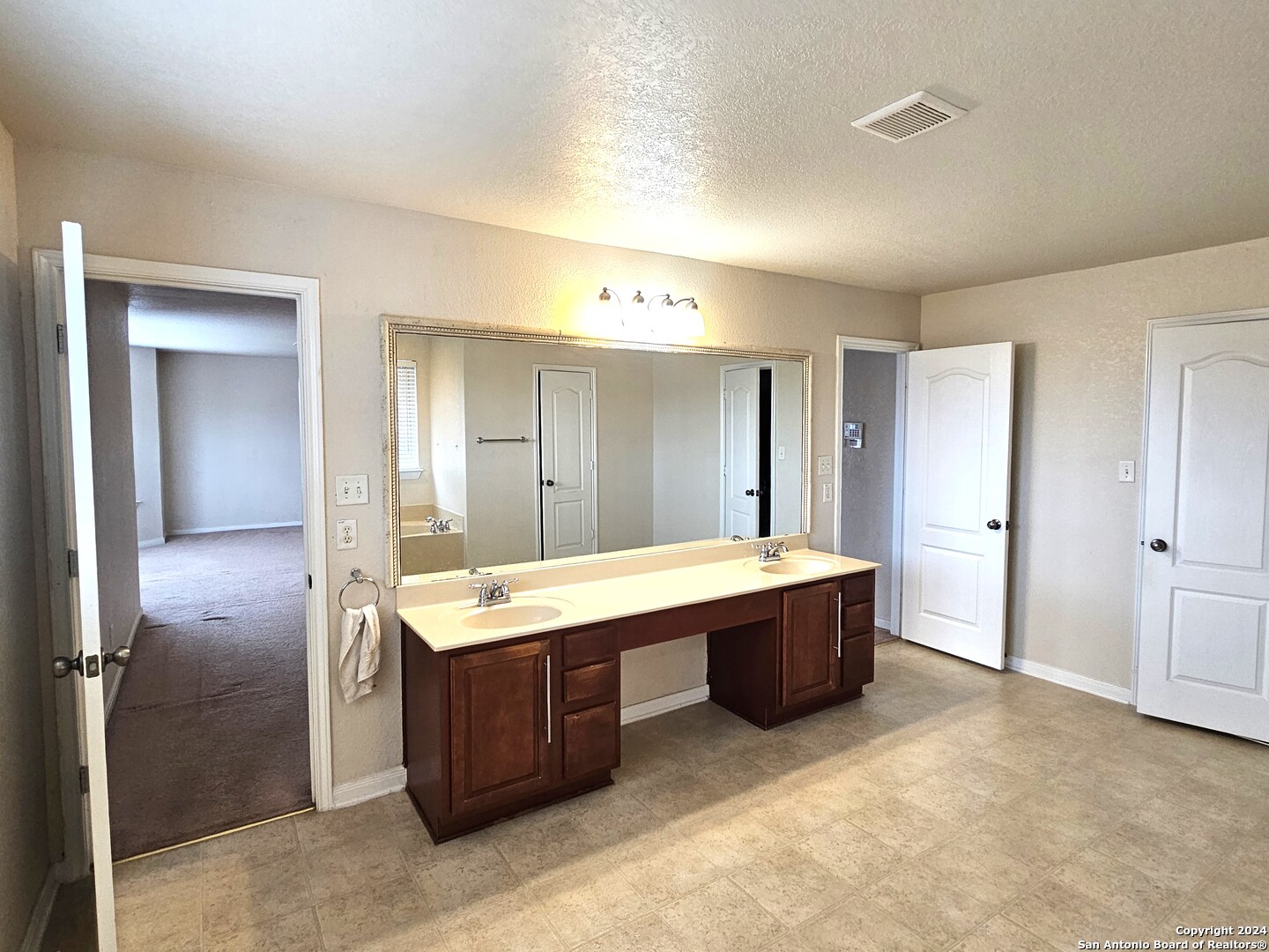 208 Springtree Cove Cibolo, TX 78108 - Photo 22 of 36