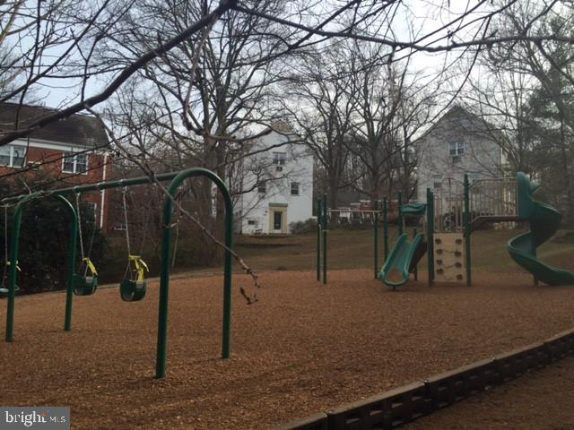 3512 Gunston Road Alexandria, VA 22302 - Photo 20 of 29 a view of outdoor space with seating