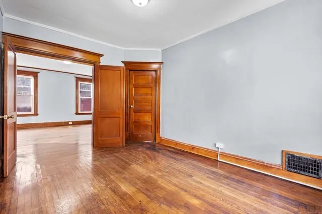 a view of livingroom with hardwood