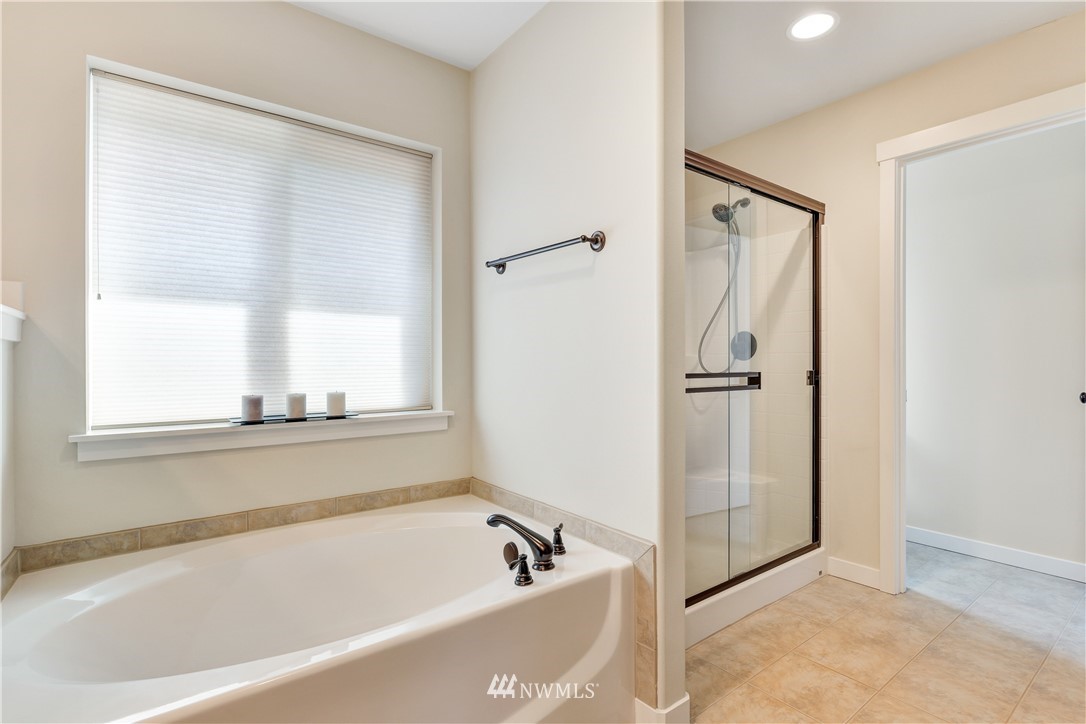 692 Ilwaco Place Northeast Renton, WA 98059 - Photo 16 of 25 Gallery Image 16