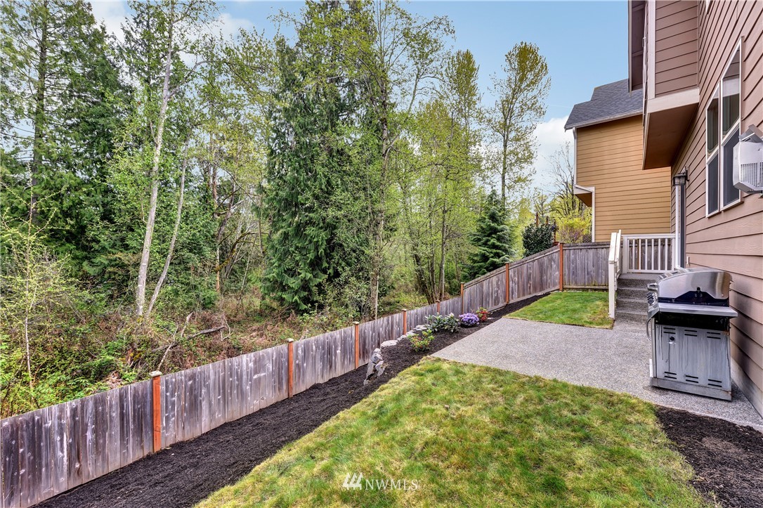 692 Ilwaco Place Northeast Renton, WA 98059 - Photo 24 of 25 Gallery Image 24