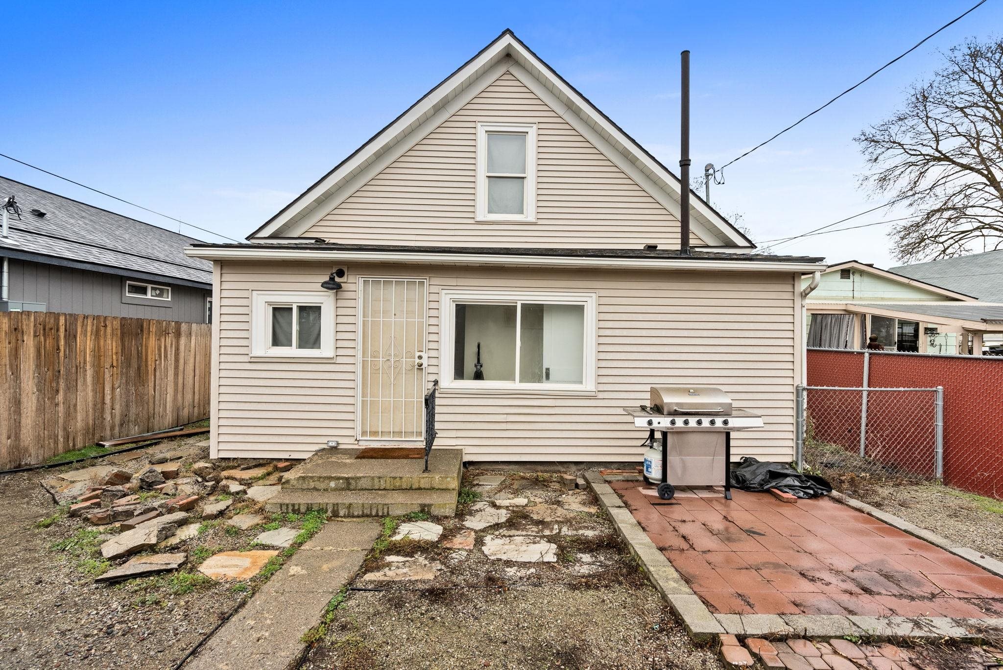 824 East Crown Avenue Spokane, WA 99207 - Photo 22 of 25