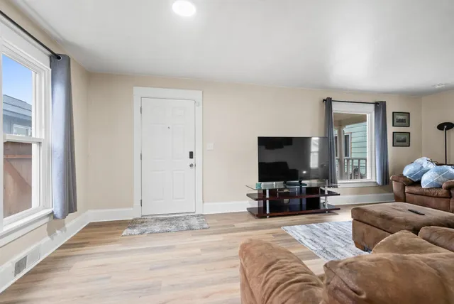 $324,000 | 824 East Crown Avenue, Spokane, WA 99207