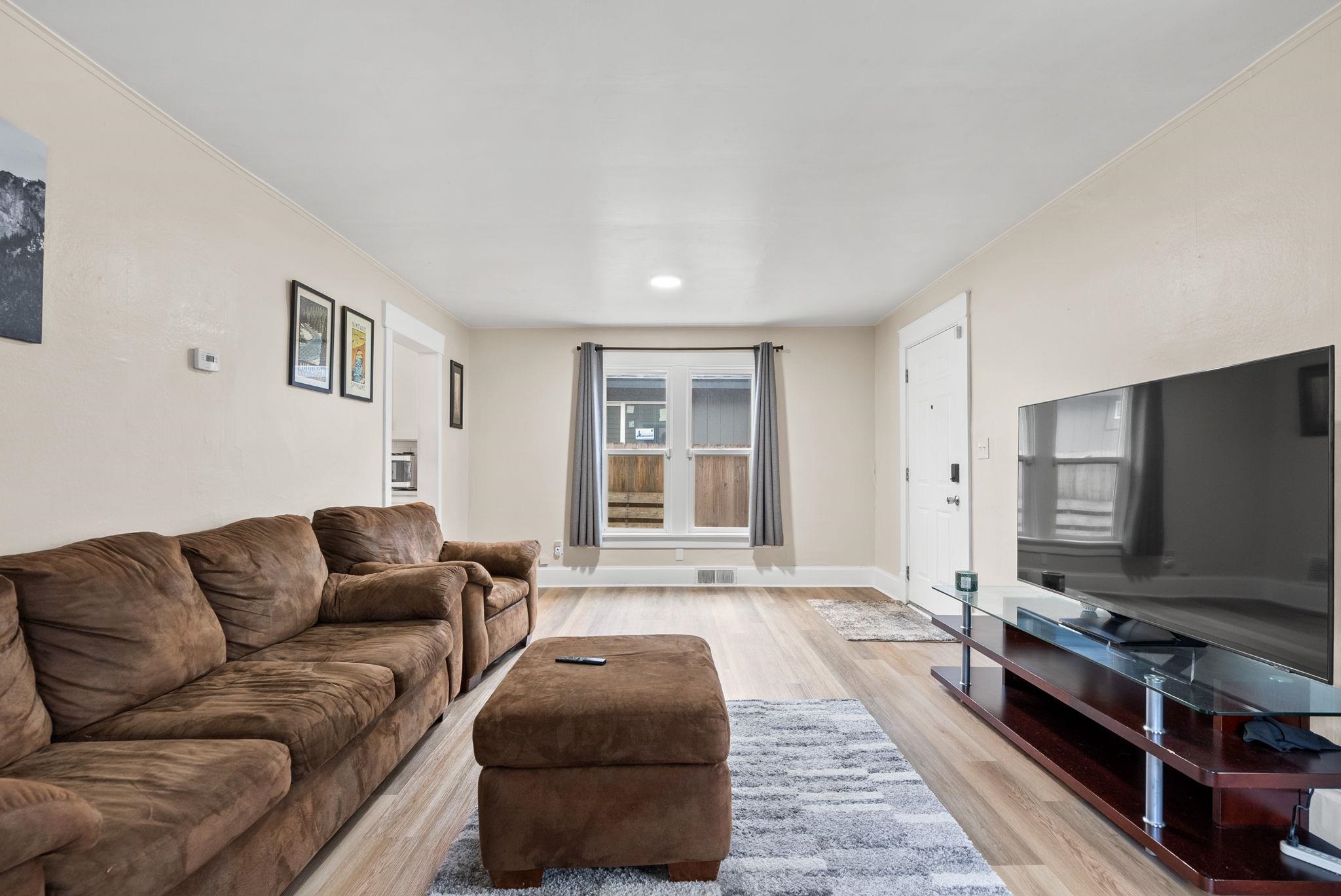 824 East Crown Avenue Spokane, WA 99207 - Photo 5 of 25