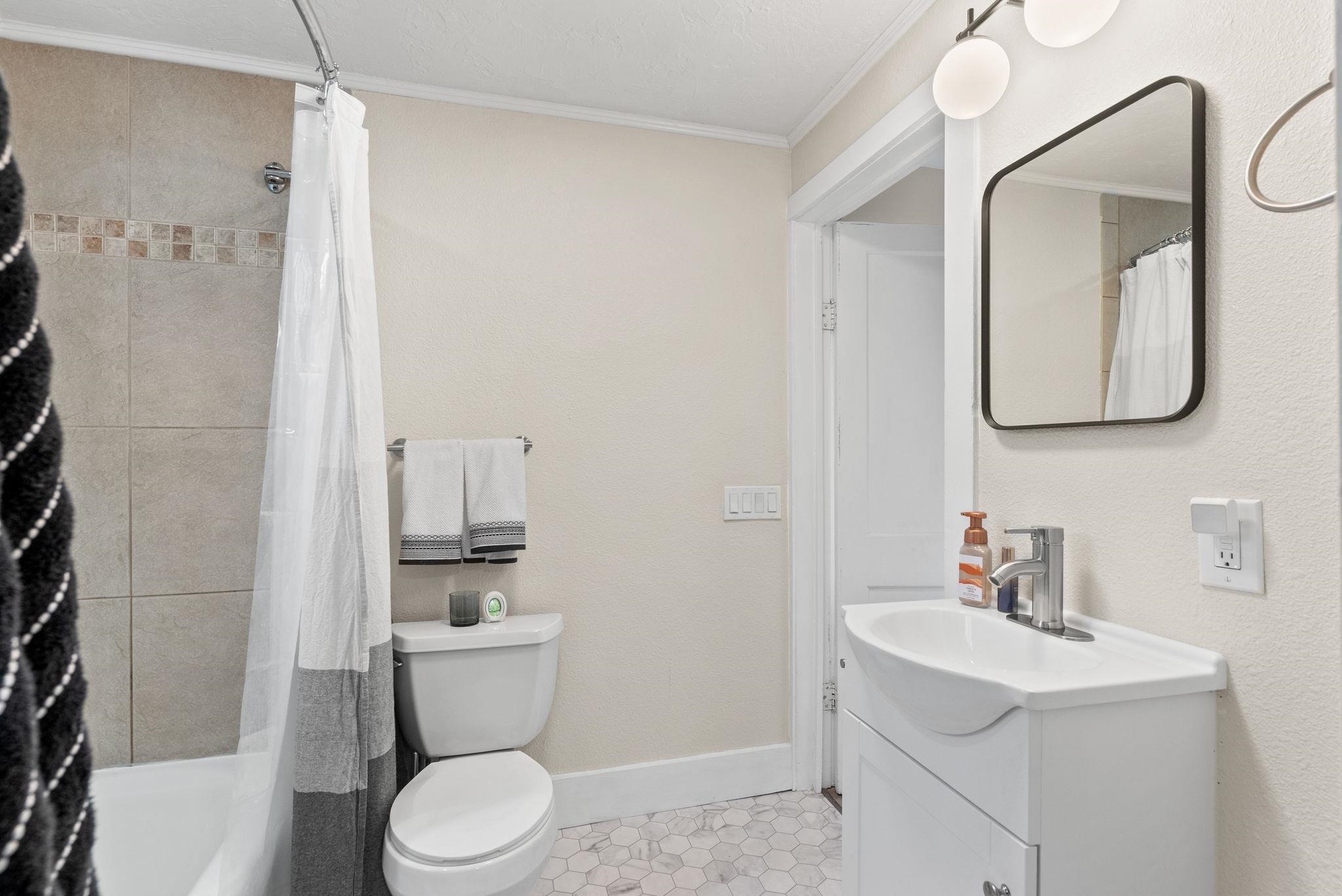 824 East Crown Avenue Spokane, WA 99207 - Photo 8 of 25