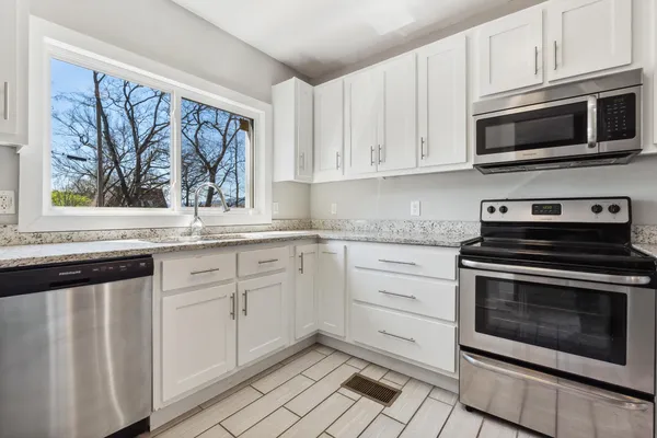 $2,300 | 1906 Vine Street, Chattanooga, TN 37404