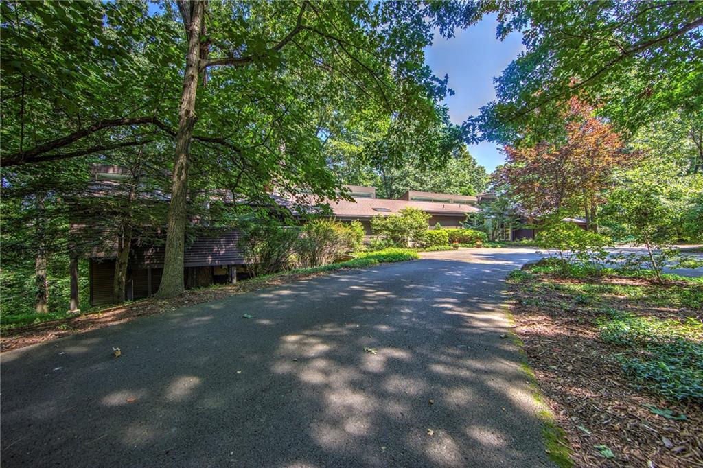 150 Riding Trail Lane Fox Chapel, PA 15215 - Photo 2 of 25 Gallery Image 2