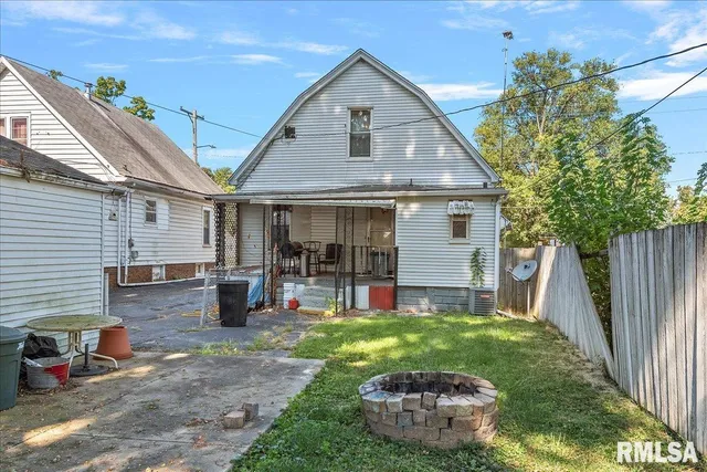 $81,900 | 2028 North Peoria Road, Springfield, IL 62702