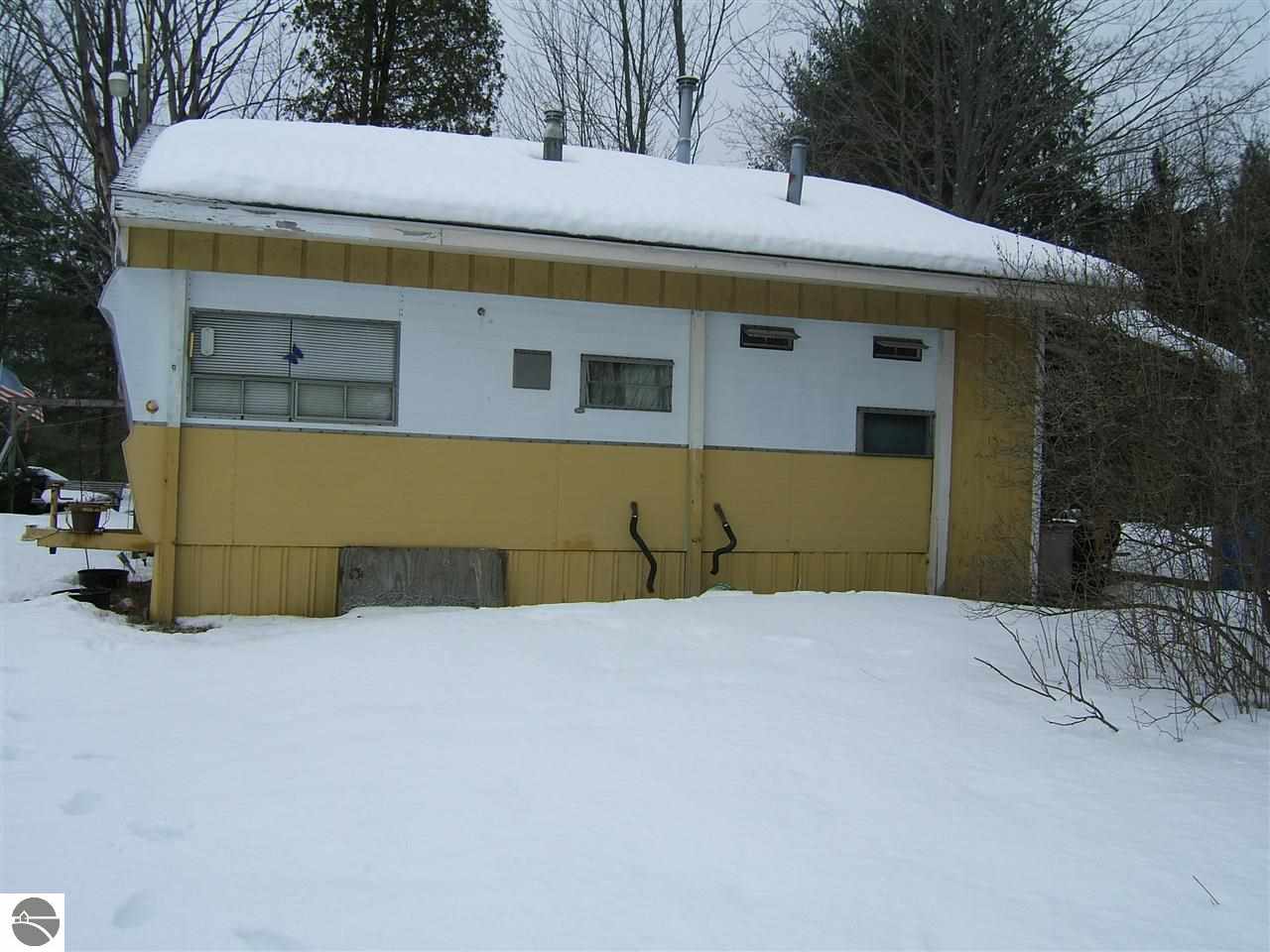 20606 Lindy Road Thompsonville, MI 49683 - Photo 2 of 8 1779764-1.JPG