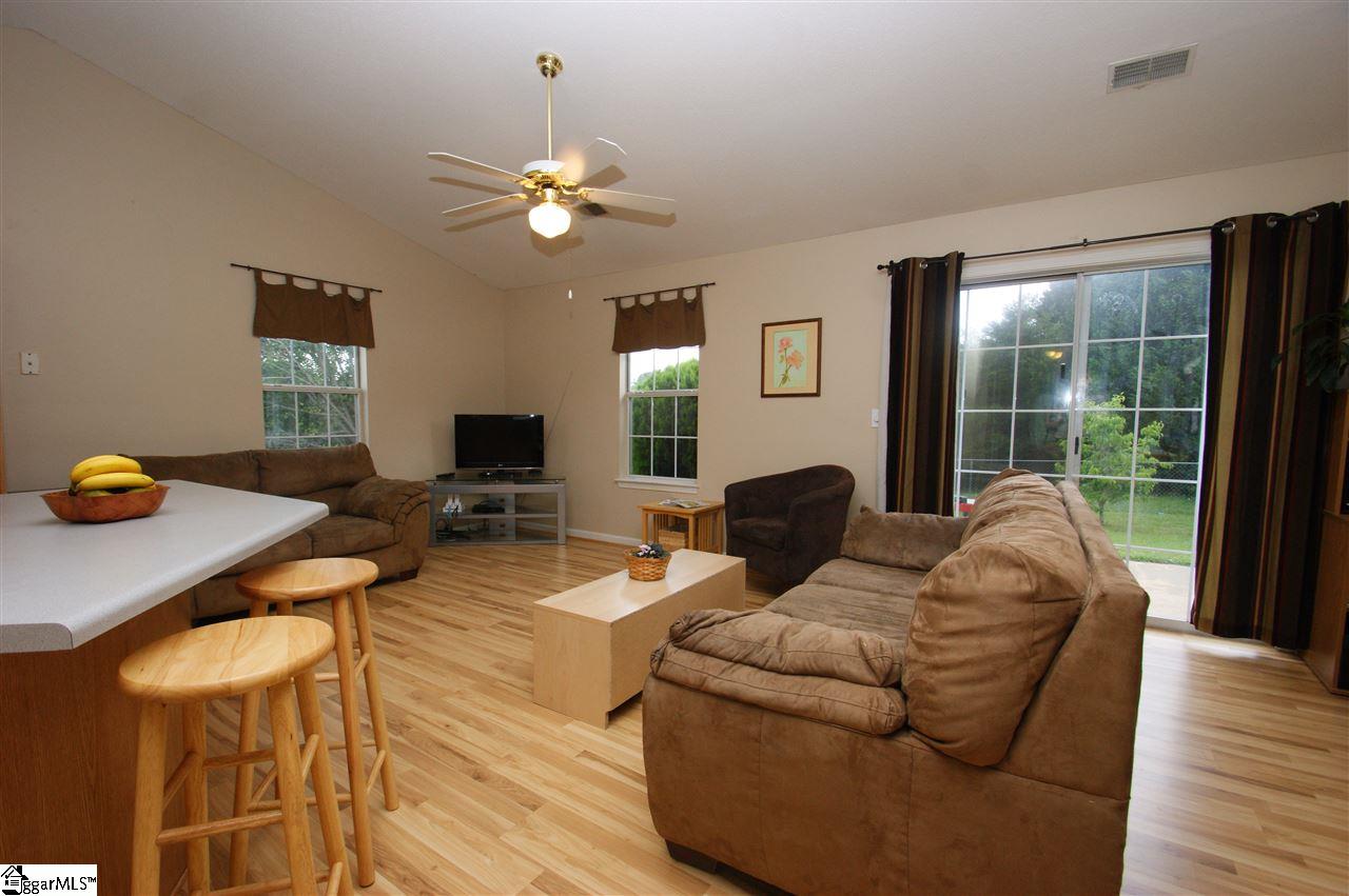 231 Milky Way Greer, SC 29651 - Photo 3 of 19 Gallery Image 3
