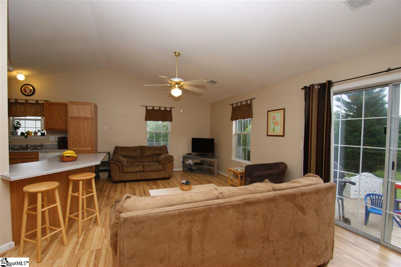 231 Milky Way Greer, SC 29651 - Photo 6 of 19 Gallery Image 6