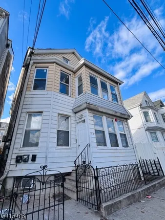 $2,000 | 18 Eagle Avenue, Unit 3, Paterson, NJ 07503