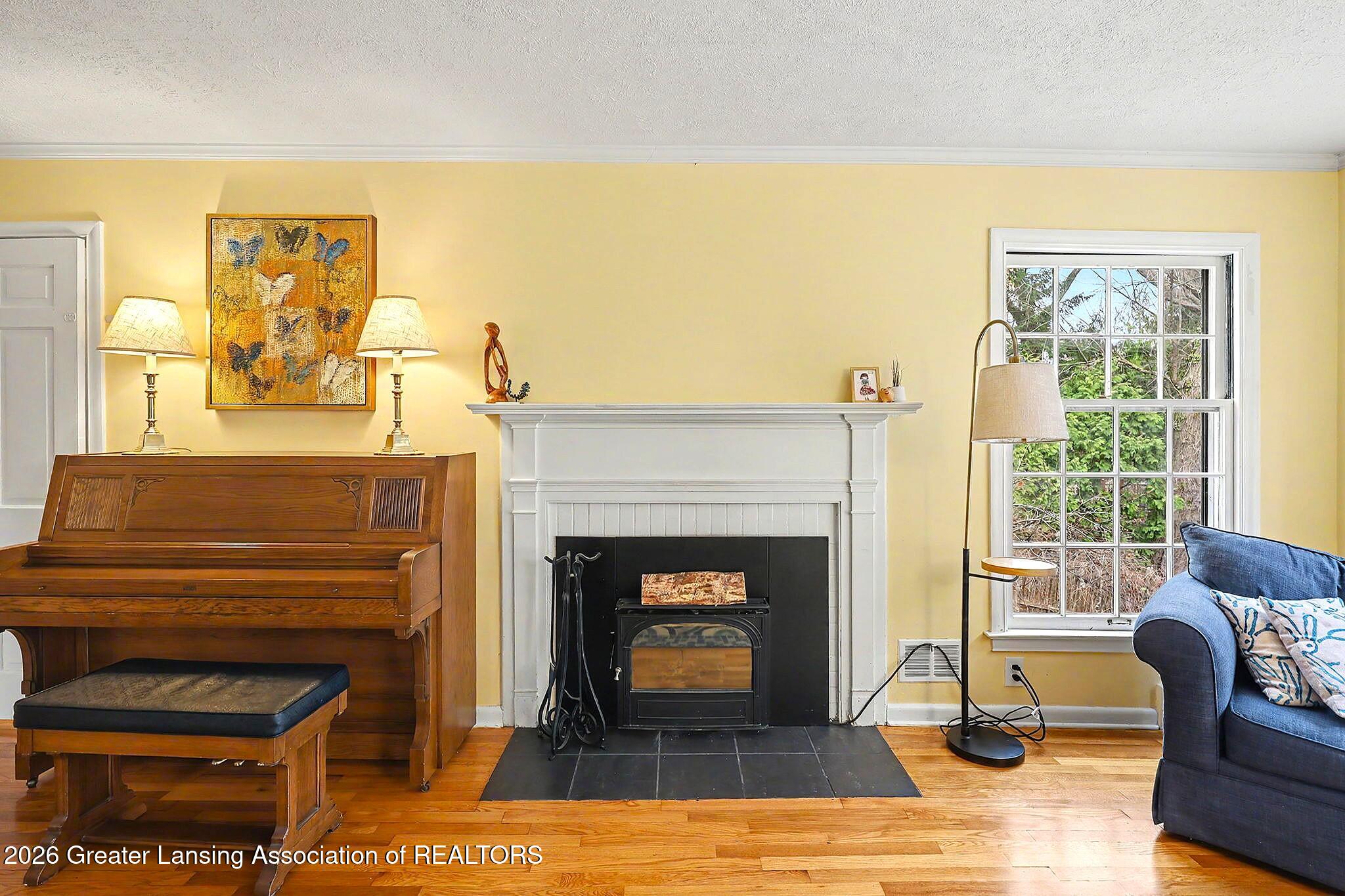 1010 North Harrison Road East Lansing, MI 48823 - Photo 5 of 45 8-web-or-mls-30_IMG_9494