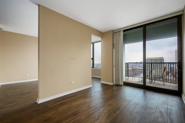 $295,000 | 501 North Clinton Street, Unit 2001, Chicago, IL 60654